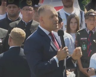 Гідність польської держави: Навроцький пояснив, чому забрав орден у Зеленського, — ЗМІ