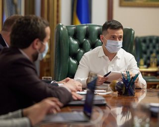 Зеленський зустрівся з керівниками телеканалів: в Україні немає загрози незалежним ЗМІ