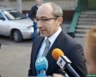 Харьков: БЮТ требует пересчета, Кернес принимает поздравления