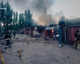 "Горели гаражи": в ГСЧС показали последствия удара "Орешника" по Белой Церкви (фото)