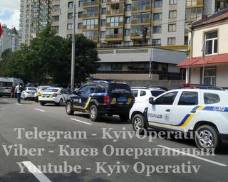 Спецоперация "Гром": в Киеве неизвестный открыл огонь по полицейским (фото)