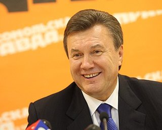 Янукович предложит Газпрому 33% украинской ГТС, - СМИ