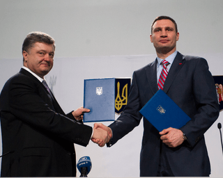 Как Кличко выдвинул в президенты Порошенко
