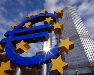 ЦБ Франции: Кризис еврозоны стал больше угрожать мировой экономике