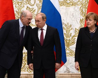 "Никакого отравления Навального не было",  – Лукашенко заявил, что перехватил разговор Меркель