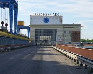ЗС РФ намагаються відбудувати переправу через зруйнований міст на Каховській ГЕС, — "Схеми" (фото)