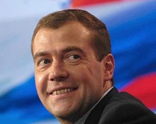 Медведев рад, что в Украине появилось нормальное руководство