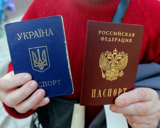 Жители ОРДЛО с российскими паспортами смогут голосовать на выборах в Госдуму, - СМИ