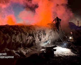 Росія вдарила по Одещині біля кордону з Румунією: атаковано порти та цивільні об'єкти (фото)