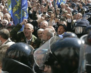 Сотрудники Беркута сломали ребра оппозиционному депутату, – Бригинец