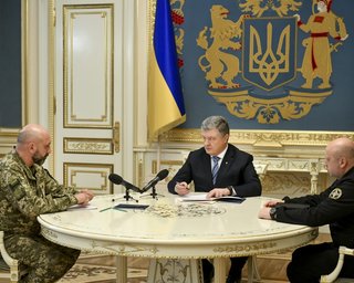 Руководство Укроборонпрома обязано пройти проверку на полиграфе, – Порошенко