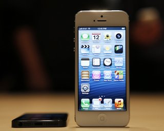 Apple в своей рекламе пошутила над поклонниками Samsung