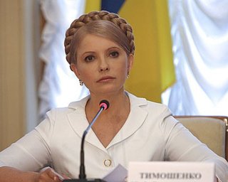 Тимошенко: отчеты Януковича-Азарова о росте экономики врут