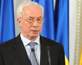 Азаров прилетел к Путину