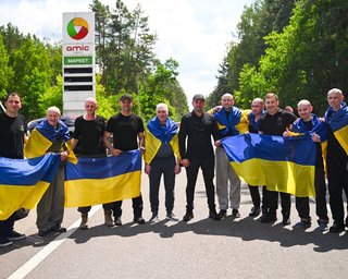Були в полоні РФ з 2022 року: додому повернулися семеро цивільних українців (відео)