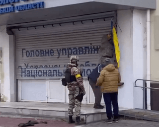 Триватиме кілька тижнів: Нацполіція розпочала зачистку звільненого Херсона (відео)