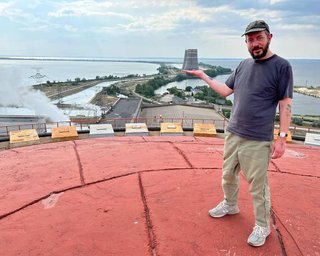 Знімав для пропагандистів репортаж на ЗАЕС: СБУ виписала підозру Артемію Лебедєву (фото)