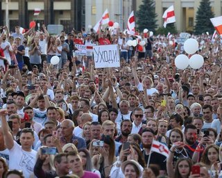 "Тут должно быть фото, но сделать его некому": белорусские СМИ отреагировали на арест фотокорреспондентов