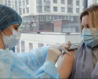 В Украине уже выброшено около 200 доз вакцины, – Ляшко