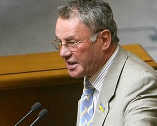 БЮТ: не позволим в темном углу подписать сдачу Украины