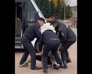 Теперь в Тыве: на акцию протеста против мобилизации вышли десятки женщин