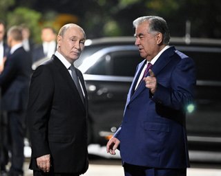 Таджикистан проигнорировал ордер МУС и не арестовал Путина (фото)