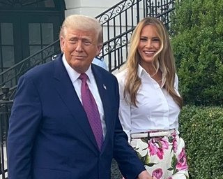 Чи справді Епштейн познайомив Трампа з Меланією: що відомо про першу зустріч відомої пари