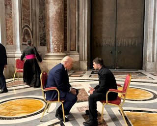 "Блефують усі сторони": про що говорили Трамп та Зеленський у Римі та коли буде перемир'я, — ЗМІ