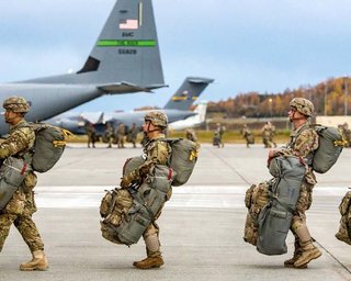 США отправят тысячи военных на Ближний Восток: речь идет об элитных десантниках, — Reuters