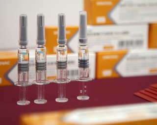 Китайское снадобье. Что известно о вакцине CoronaVac, которую везут в Украину