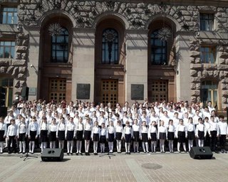 Детский хор "Щедрик" спел гимн УЕФА
