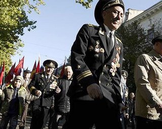 Янукович планирует в День Победы грандиозные торжества, - СМИ