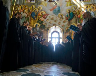 Оголений і п'яний монах УПЦ вистрибнув з вікна Києво-Печерської Лаври: нові деталі (фото)