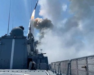 Массированный обстрел Украины: Румыния опровергает пролет "Калибра" над своей территорией