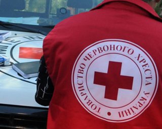 ЗМІ пишуть про зупинення роботи МК Червоного Хреста в Україні: реакція українського офісу