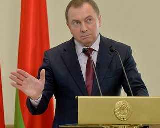 Киев и Москва сползают в пропасть большого конфликта, - Минск