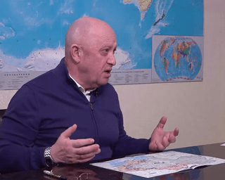 Покойник и судимый водитель: чьи имена использовал Пригожин в документах, — аналитики (фото)