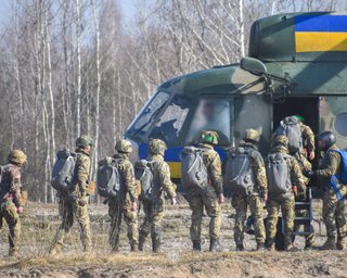 В Україні різко підвищать виплати військовим: названо нові суми