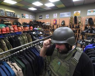 Ритейлеры в РФ взвинтили цены на военную экипировку из-за мобилизации, в Москве возмутились