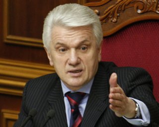 Литвин: Закон о выборах лучше не трогать до голосования