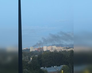 Движение в сторону Москвы перекрыто: дроны атаковали НПЗ в российском Ярославле (видео)