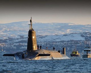 Великобритания вывела в море три атомные подводные лодки: такого не было более пяти лет