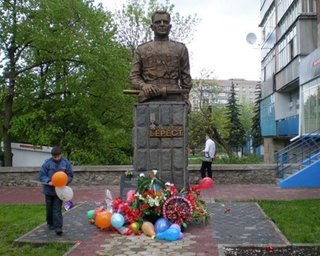 Суд изучает дело о лишении звания Героя Алексея Береста