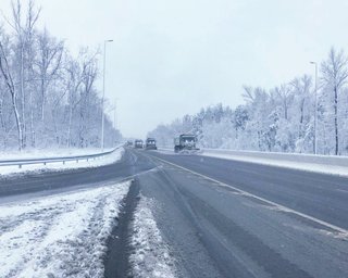 Дороги Киевской области расчищают от снега 180 спецмашин