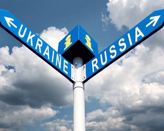 Вопросы мирных договоренностей с Россией должны решаться на референдуме, – АП