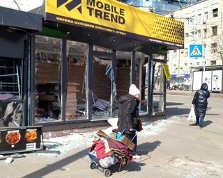 Ни людей, ни зарплаты. Как повлияла война на рынок труда в Украине