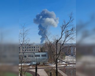 Вибухи та пожежа у Нижньокамську у Татарстані: що сталось за 1200 км від України (відео)