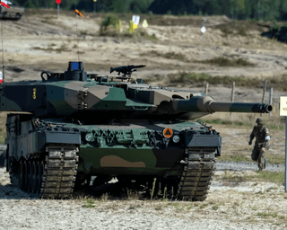 Зеленский подтвердил передачу первых танков Leopard 2 Украине на годовщину большой войны (видео)