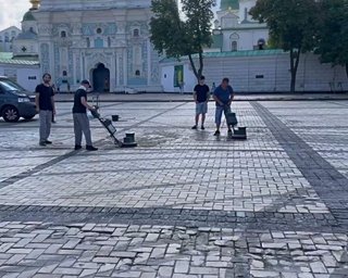 "Извинений мало": Минкульт добивается штрафа для Red Bull за дрифт на Софийской площади