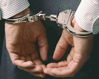 Сотрудник столичного МЧС попался на взятке 